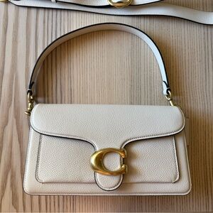 Coach Cream Leather Shoulder Bag with Gold 'C' Hardware Tabby 26 in Chalk
